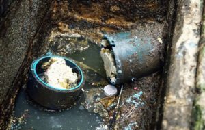 Main Sewer Clogging: Causes, Warning Signs & Replacement